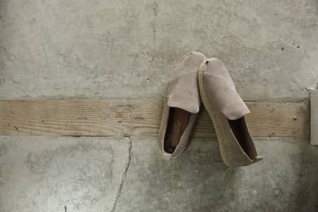 TOMS トムス スリッポン 新作 シューズ スウェード