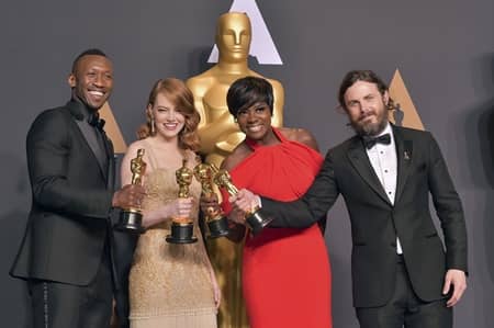 ケイシー・アフレック Casey Affleck 第89回アカデミー賞 オスカー 主演男優賞 受賞 性的暴力 2人に訴えられる 示談 ゴールデン・グローブ賞